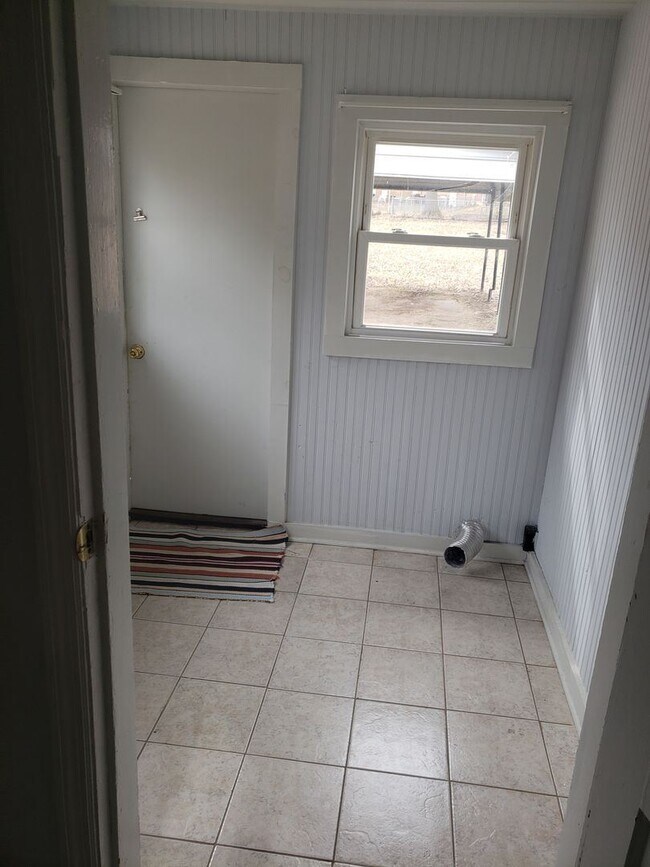 Building Photo - 3 br, 1 bath House - 501 Hoover Ave