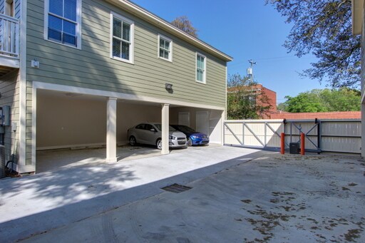 Building Photo - 609 E Broad St