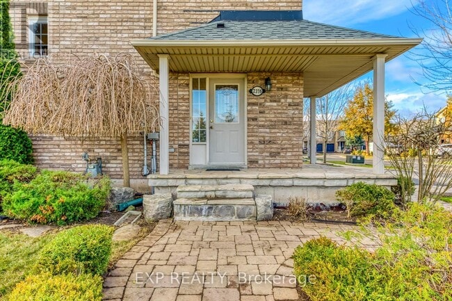 Building Photo - 2376 Highcroft Rd