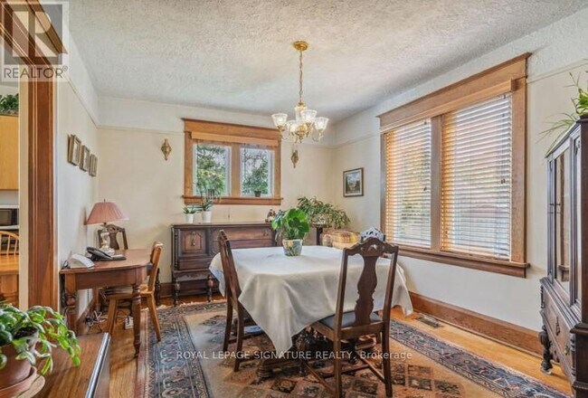 Building Photo - 5 Denison Ave