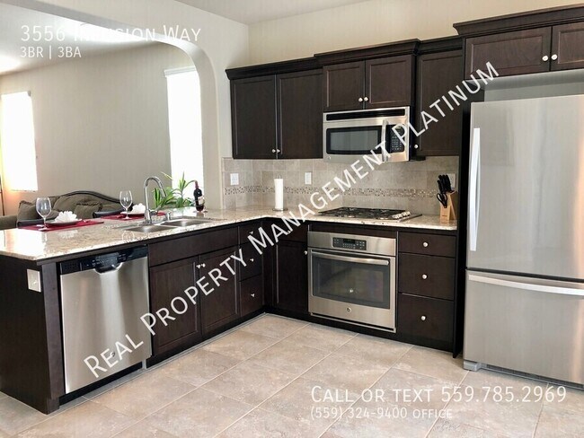 Foto del edificio - $2,150  De Wolf & Shepherd HWY 168, 3 bedr...