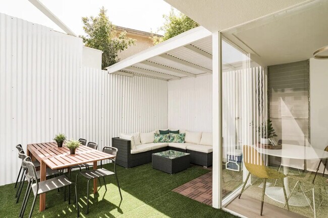 Foto del edificio - 1773 Torrance St