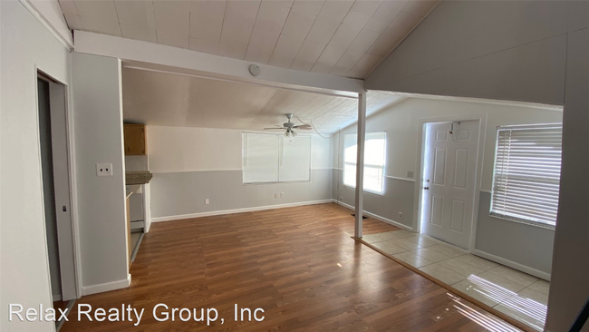 Building Photo - 2 br, 1 bath House - 1704 Ballard Park Dr