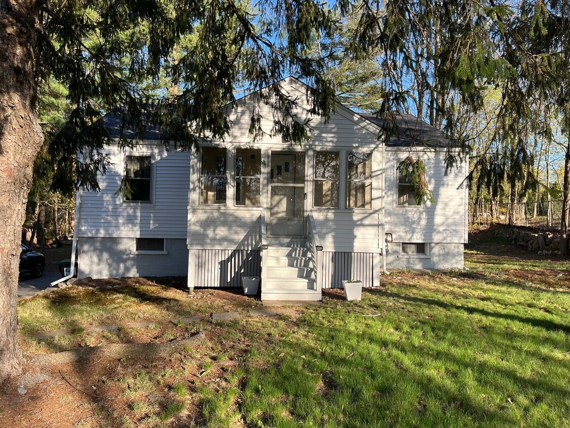Photo - 61 Mechanic St (Foxborough, MA)