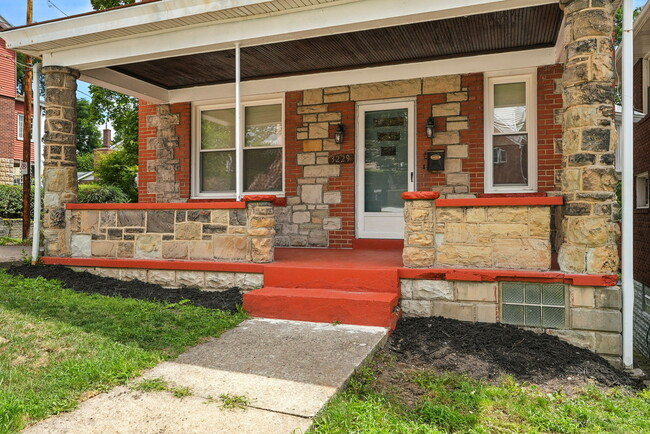 Building Photo - 3229 Beacon Hill Ave