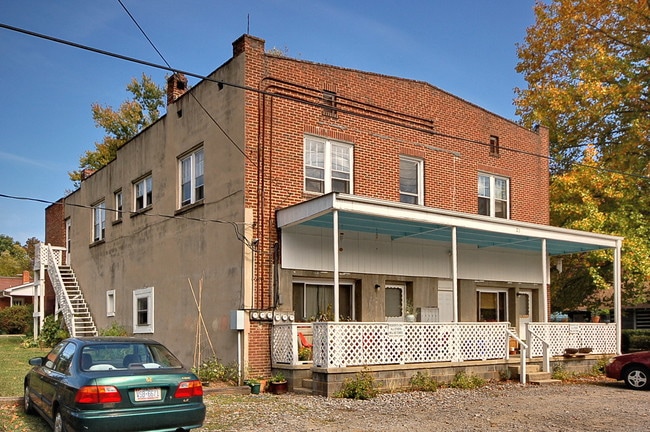 Building Photo - 23 Brookside Cir