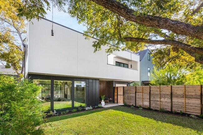 Foto del edificio - 631 Tillery St