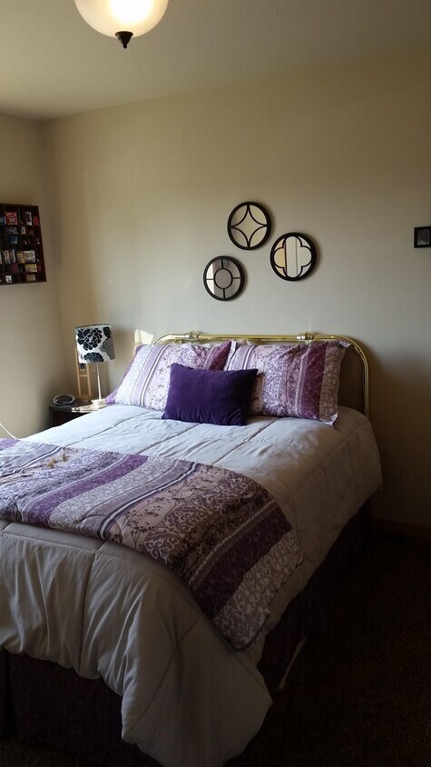 BEDROOM 1 - 244 S Cottonwood Rd