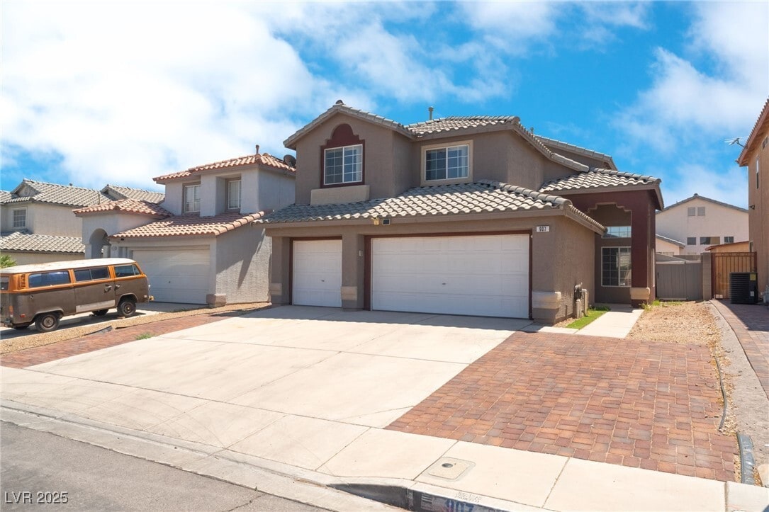 Foto principal - 907 Royalmile Way