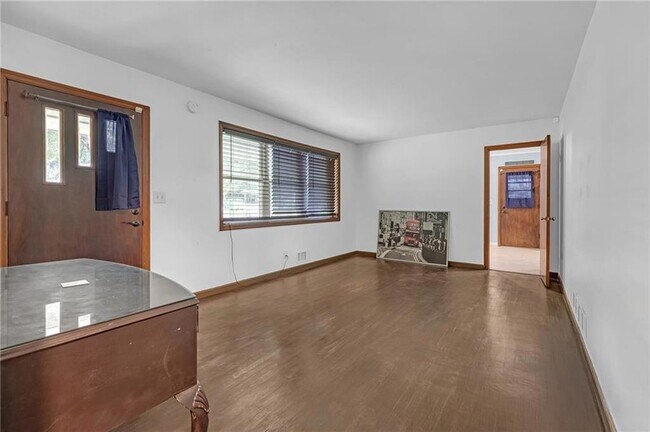 Foto del edificio - 5960 Brookdale Ln SW