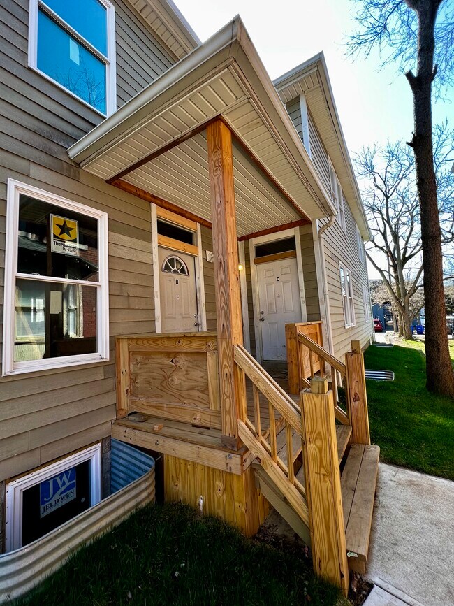 Entrada principal - 269 E 13th Ave