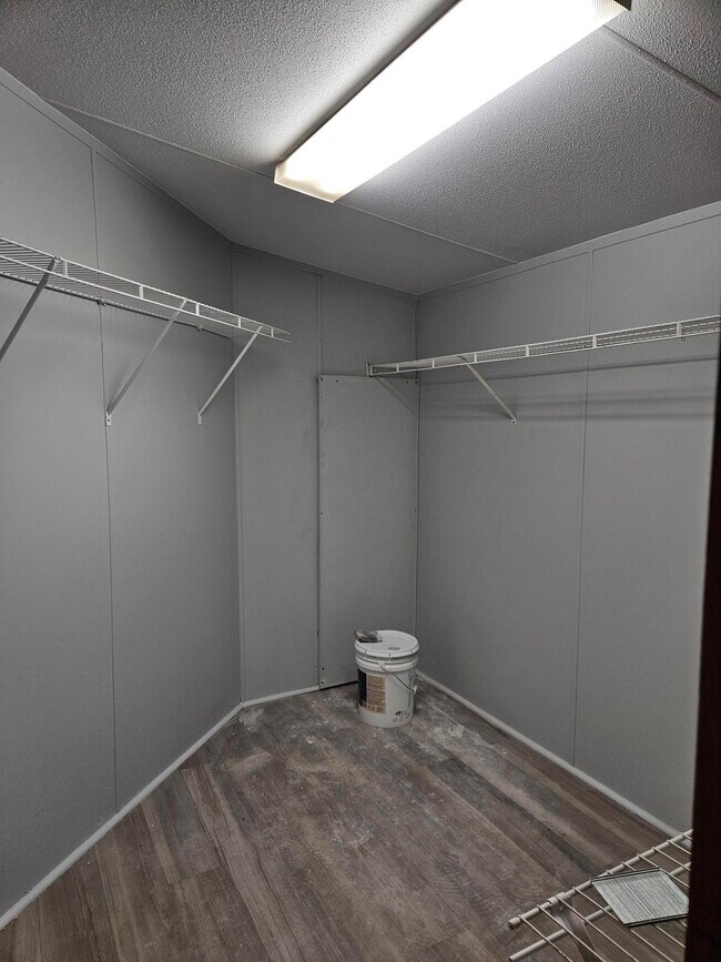 Foto del edificio - 935 Calvert Dr