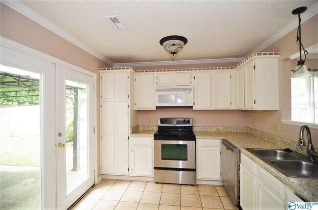 Foto del edificio - 357 Oakland Rd