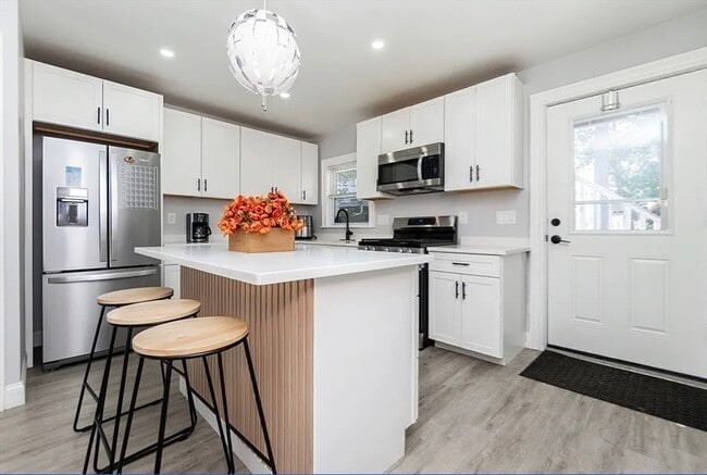 Foto del edificio - 29 Dolphin Ave