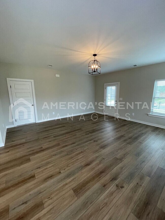 Foto del edificio - New Construction Home for Rent in Vance, A...