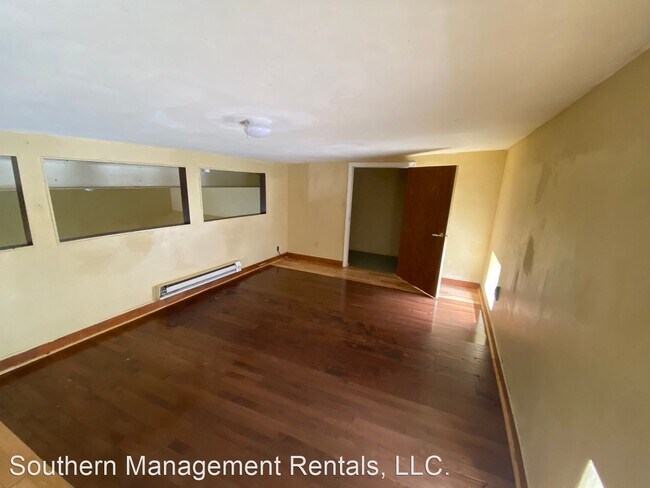 Building Photo - 3 br, 1 bath House - 5 Hanover St. B