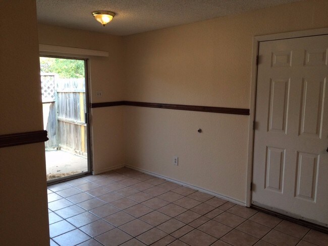 Building Photo - 7713 Meadowview Ln