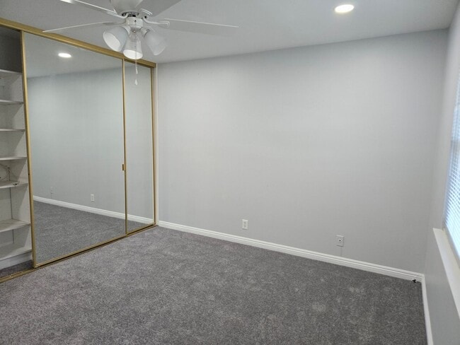 Building Photo - 3634 Kalsman Dr