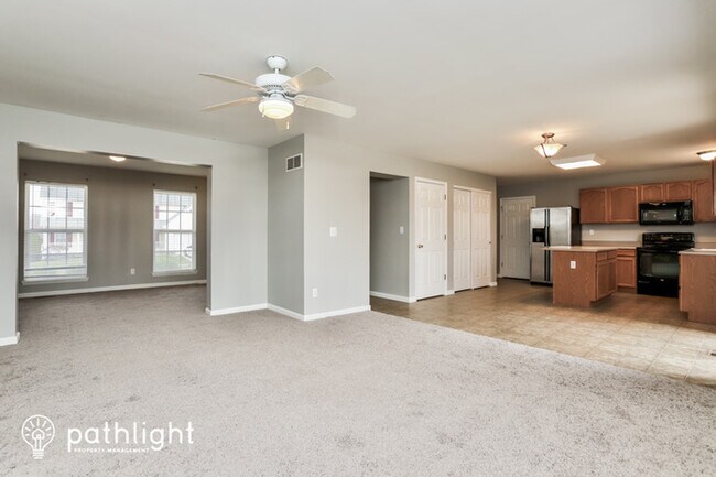 Building Photo - 258 Ashford Oaks Dr, Wentzville, MO, 63385