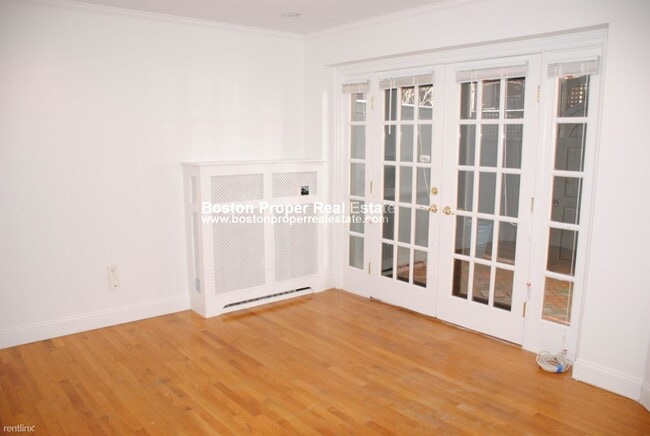 Building Photo - Studio, 1 bath  - 23 Lime St # B