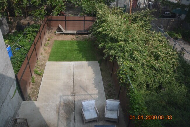 Building Photo - 393 Sumpter St