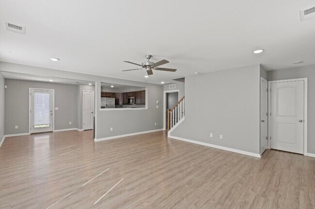 Building Photo - 6064 Arbor Wds Wy