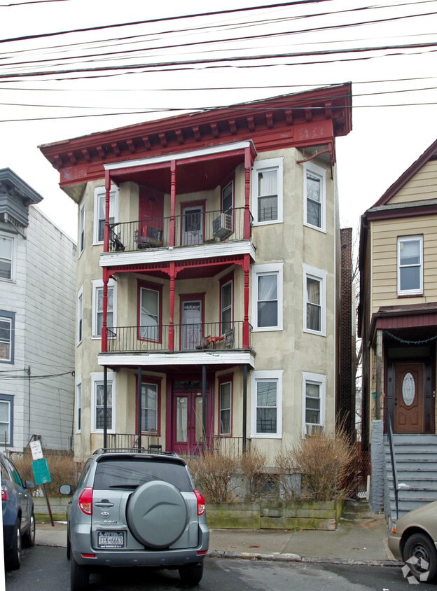 16 Astor Pl, Yonkers, NY 10705 Apartments in Yonkers, NY