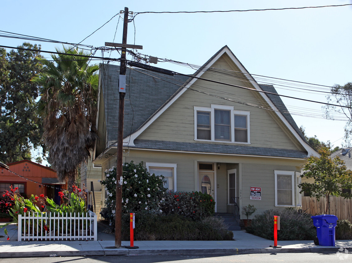 Building Photo - Hillcrest Victorian