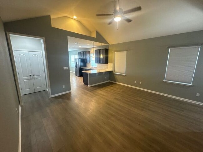 Building Photo - 722 Coconut Grove St