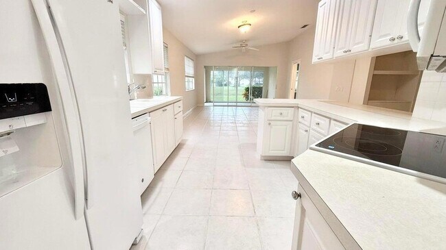 Foto del edificio - 7701 Pine Island Way