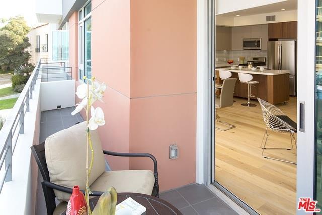 Foto del edificio - 938 N Orange Grove Ave