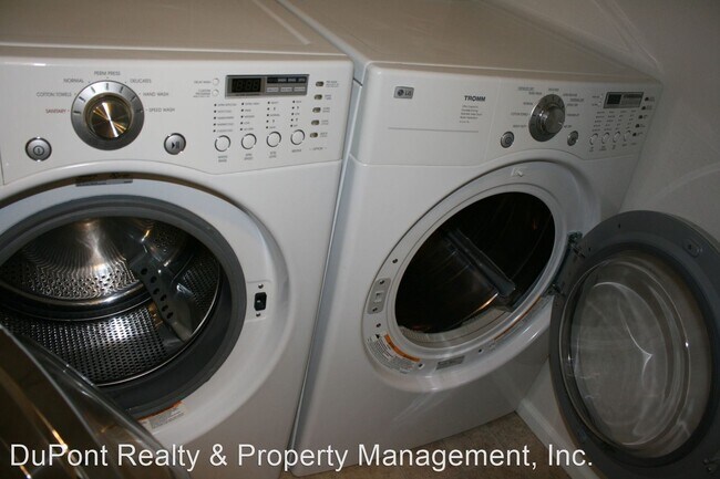 Foto del edificio - 3 br, 2.5 bath House - 5004 Roxanna Court ...
