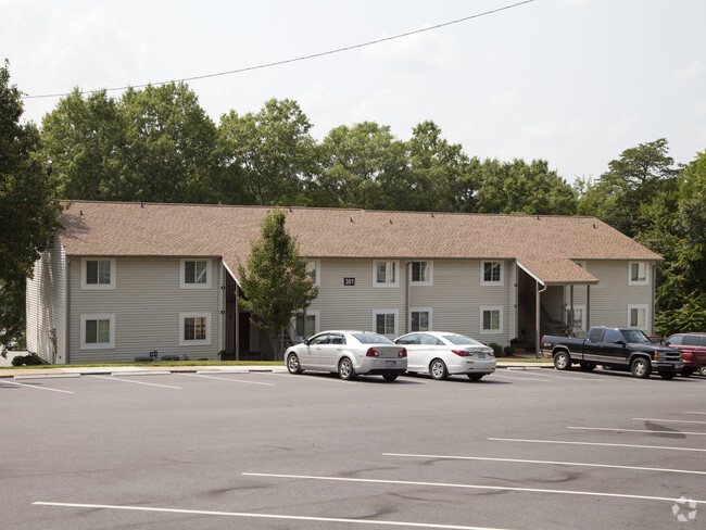Building Photo - 300 Whitbeck Dr