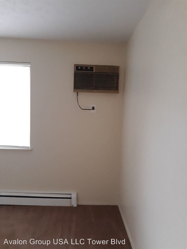 Building Photo - 1043 Tower Blvd