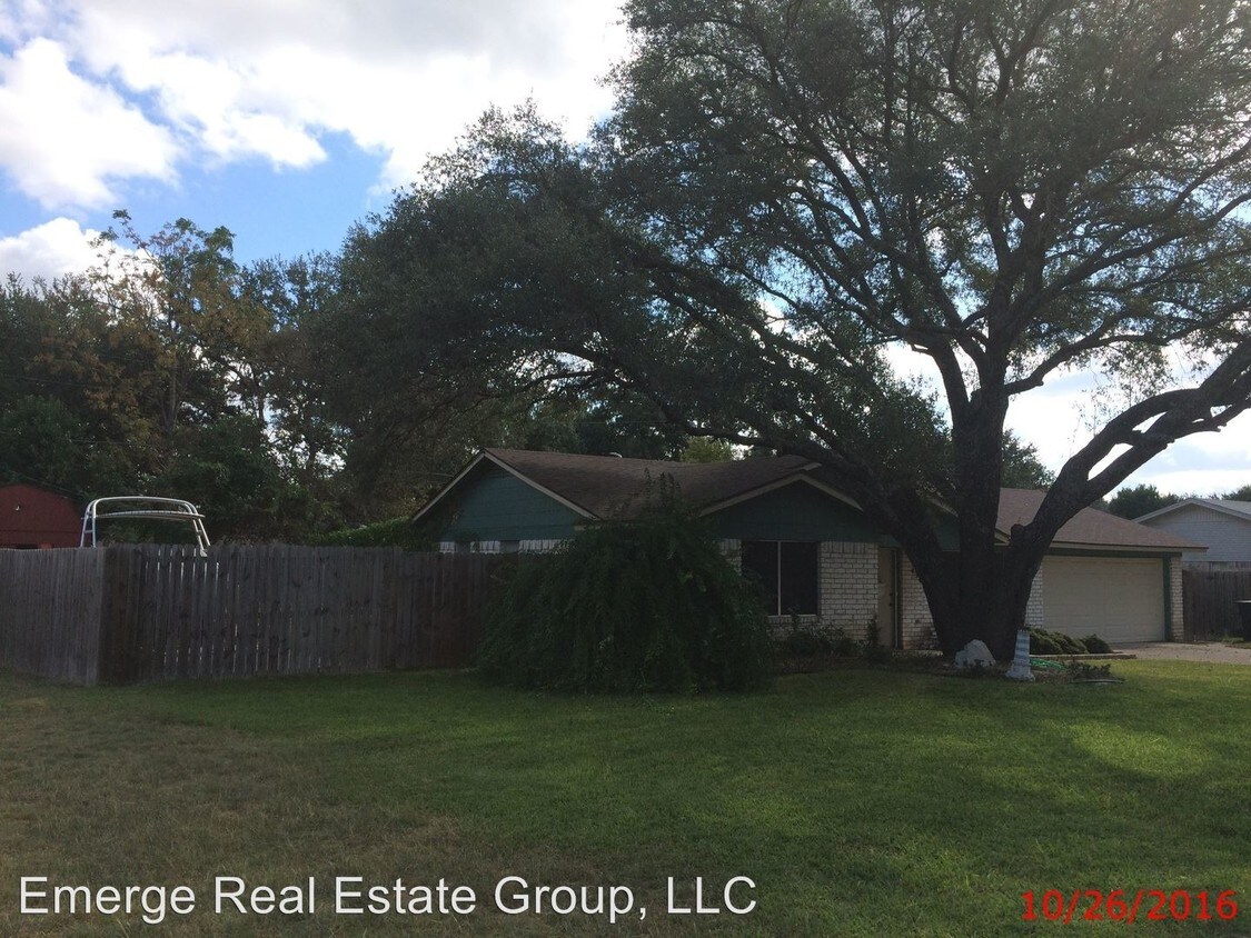 Foto del edificio - 4303 Broken Arrow Dr