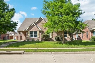 Building Photo - 1280 Seymour Dr
