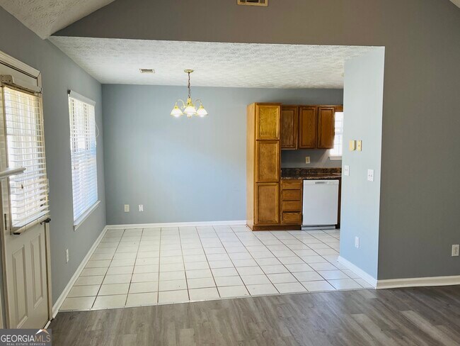 Foto del edificio - 405 Peeks Crossing Dr