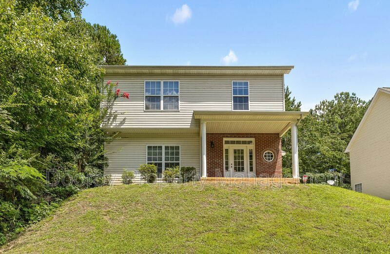Foto principal - 8945 Fuller Rd