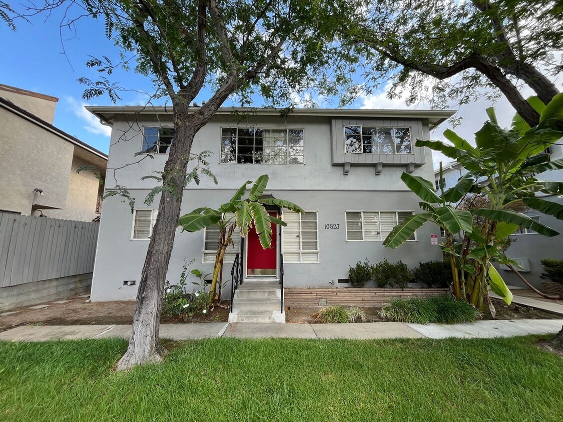 Primary Photo - Charming 1+1 in Prime North Hollywood/Tolu...
