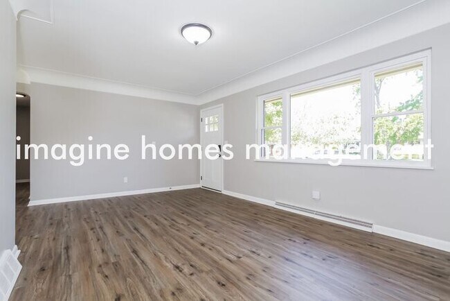 Building Photo - Fully Renovated 3 Bedroom Single Family Ho...