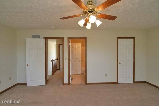 Building Photo - 7664 Stonebridge Golf Dr