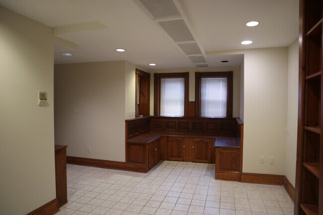 Foto del edificio - 649 E Capitol St SE