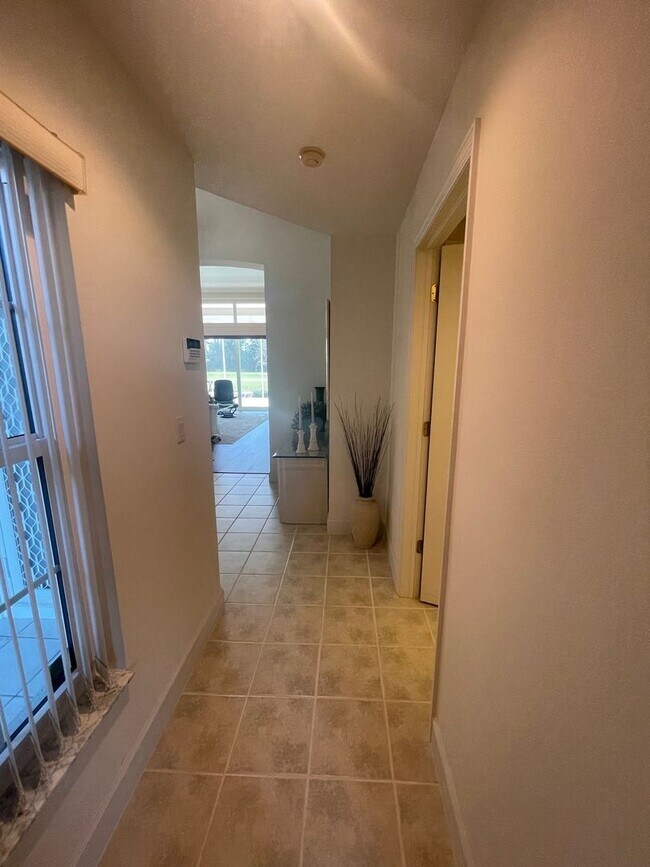 Foto del edificio - Furnished Home in East Lake Woodlands