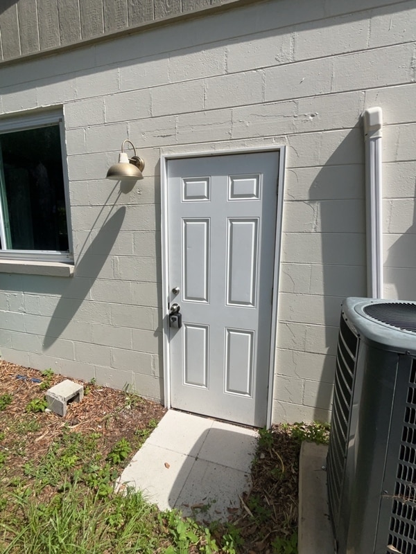 Building Photo - 562 Hartley Pl