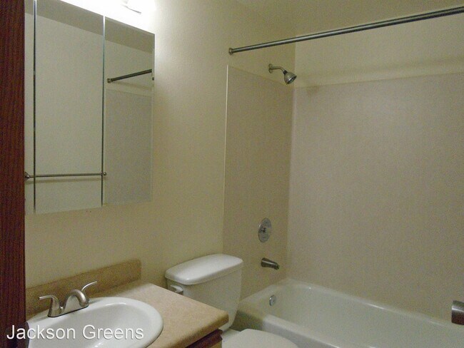 Building Photo - 13341 15th Ave NE