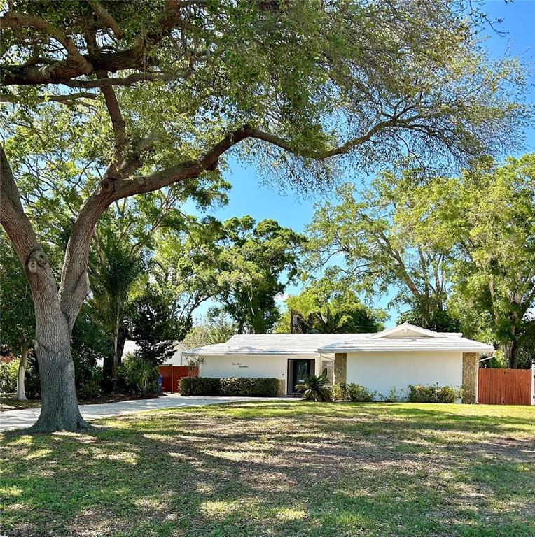 Primary Photo - 1717 Anastasia Way S