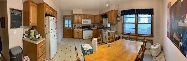 Large Eat in Kitchen - 26 Merrill Rd