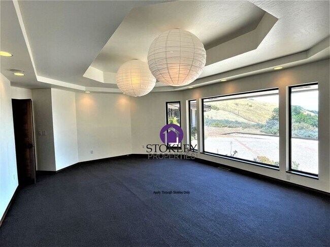 Building Photo - Stokley Properties Presents 8 Wellesley Dr...