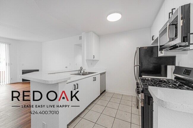 Foto del edificio - 7370 Hawthorn Ave