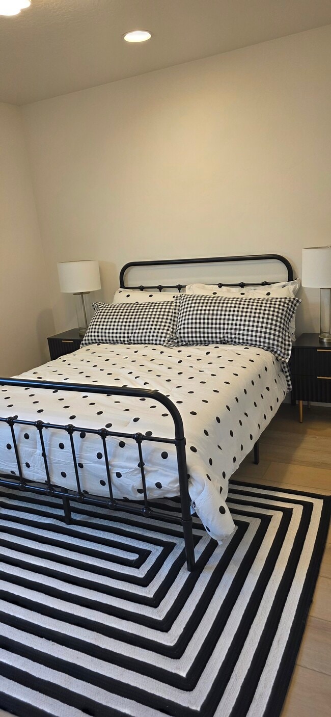 Bedroom 1 - 107 S Moonlit Rd